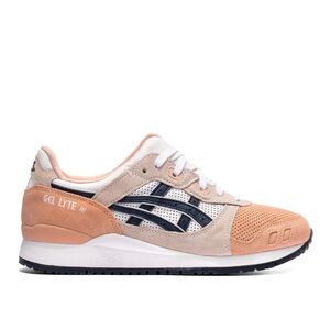 ✨SOLD✨Asics Gel Lyte III Sneakers